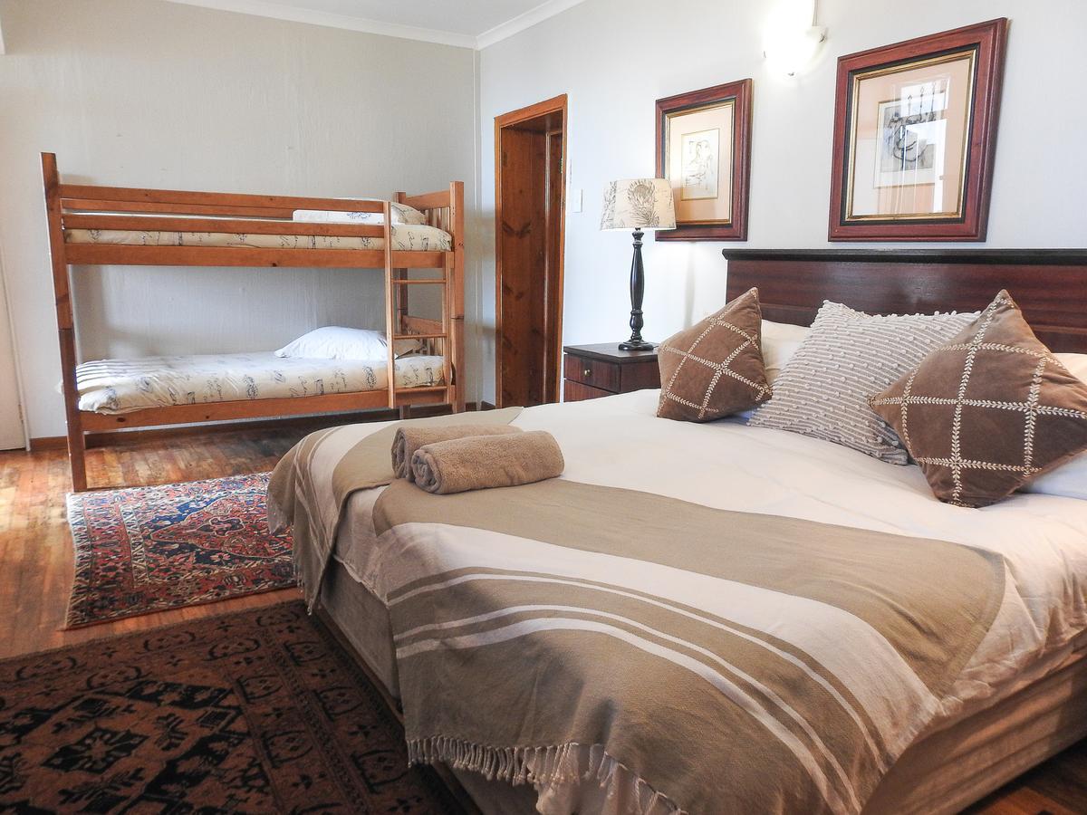 New Stone Manor Hotel มอสเซิลเบย์ ภายนอก รูปภาพ